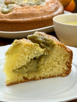 Torta Nua con crema di pistacchio